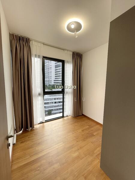 UPTOWN @ FARRER photo 4