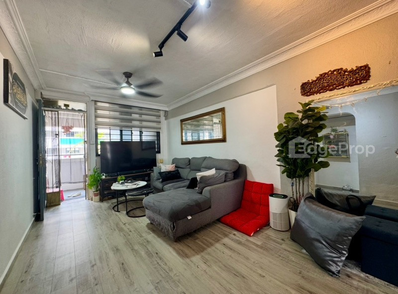 172 YISHUN AVENUE 7