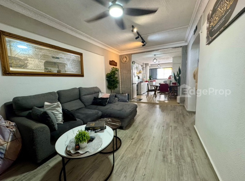 172 YISHUN AVENUE 7 photo 3