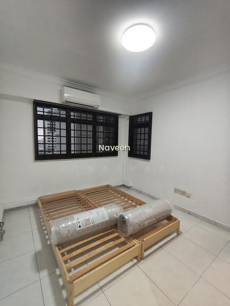9 CANTONMENT CLOSE photo 2