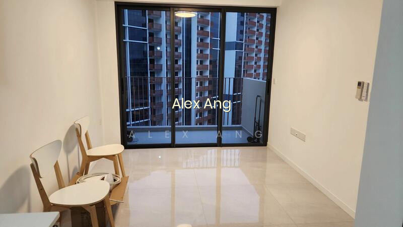 RIVERFRONT RESIDENCES photo 2