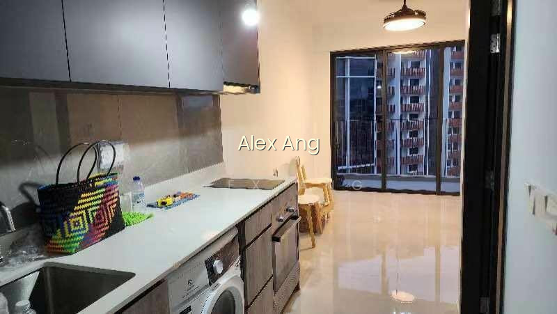 RIVERFRONT RESIDENCES photo 3