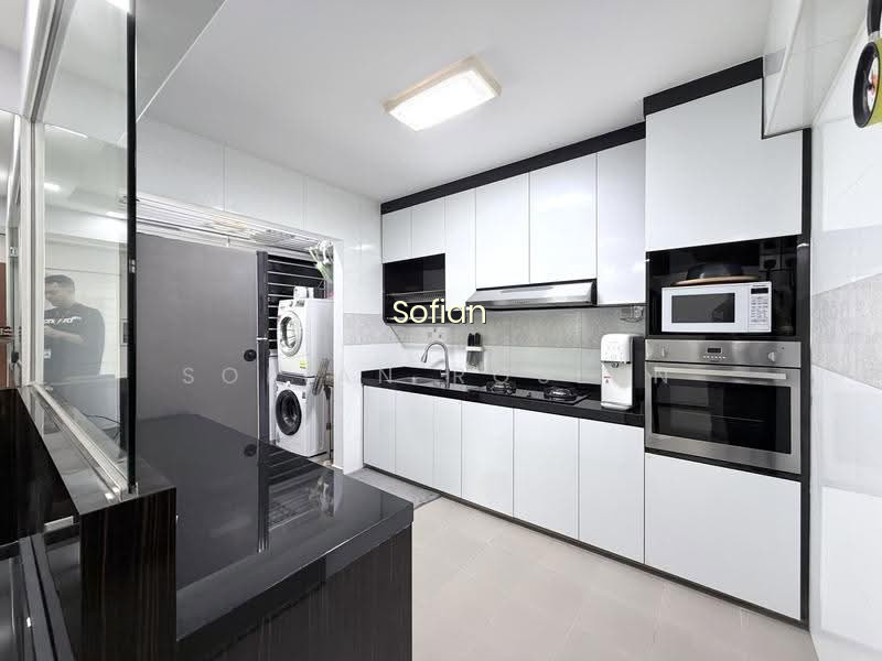 119A CANBERRA CRESCENT photo 4