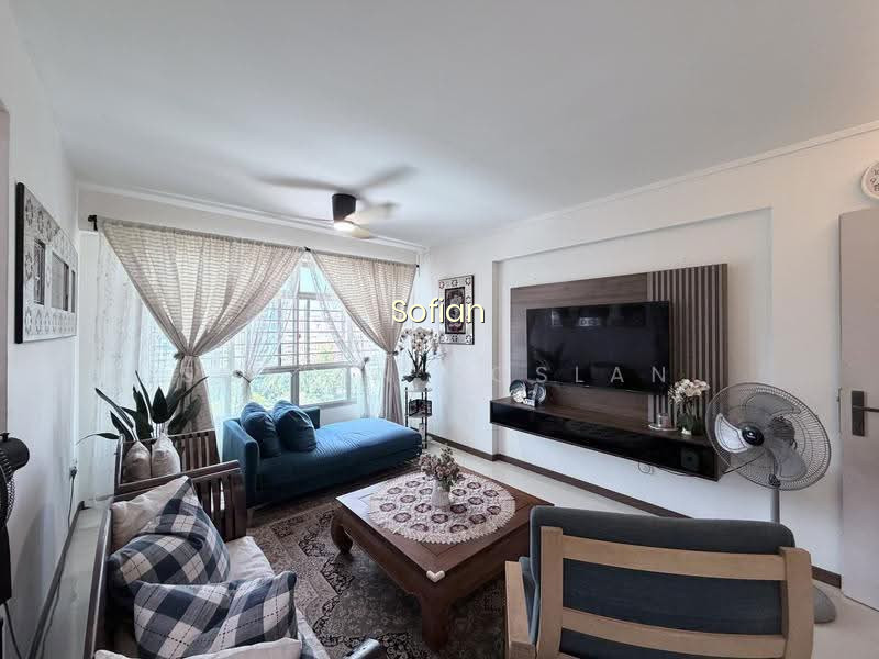 492G TAMPINES STREET 45 photo 2