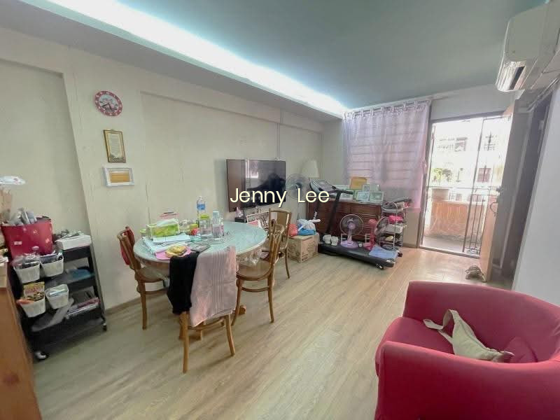 86 COMMONWEALTH CLOSE