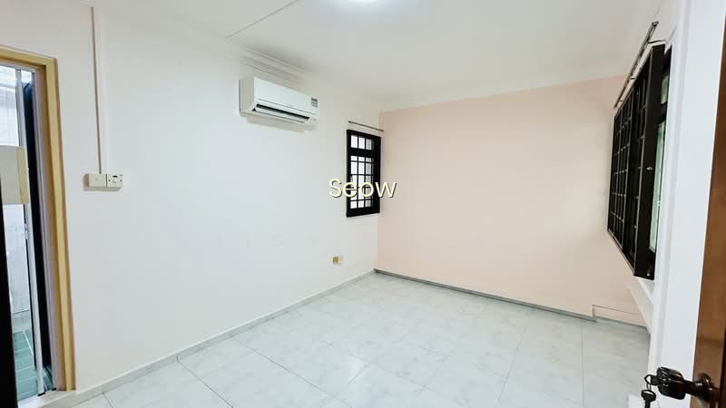 663D JURONG WEST STREET 65 photo 3