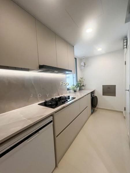 THE SHORE RESIDENCES photo 6
