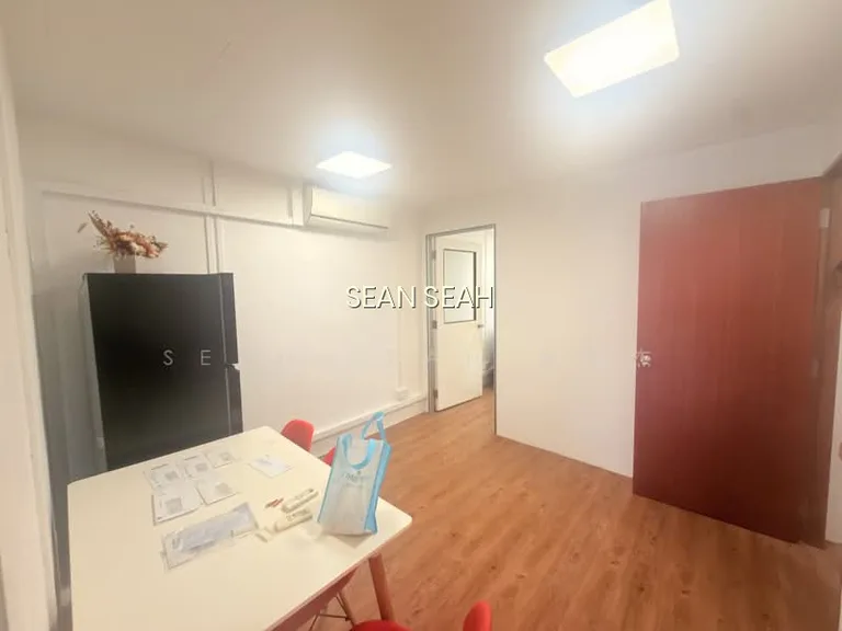 1D Yio Chu Kang Road image 1 of 5