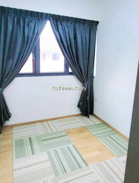 THE GAZANIA photo 3