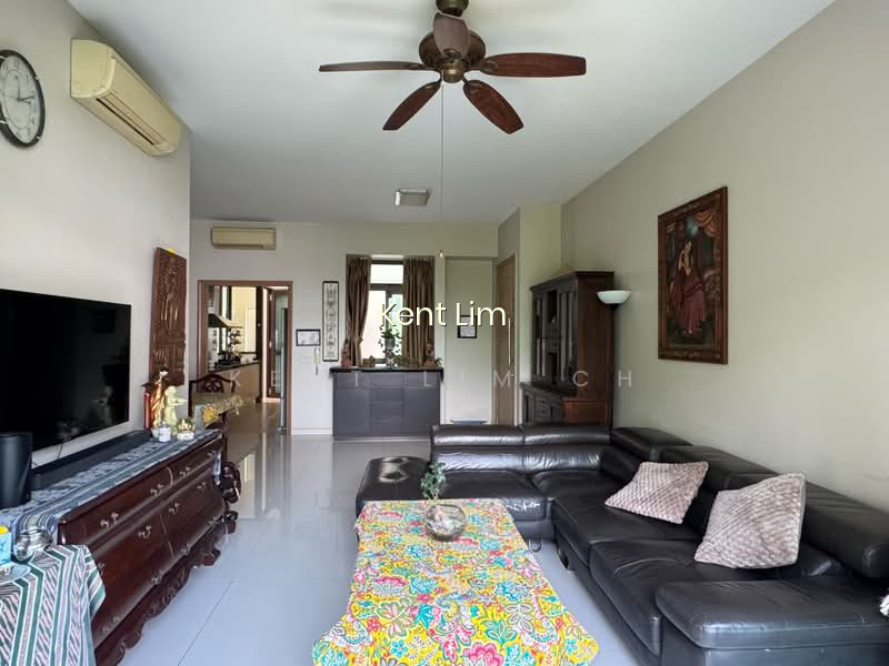 VARSITY PARK CONDOMINIUM photo 2
