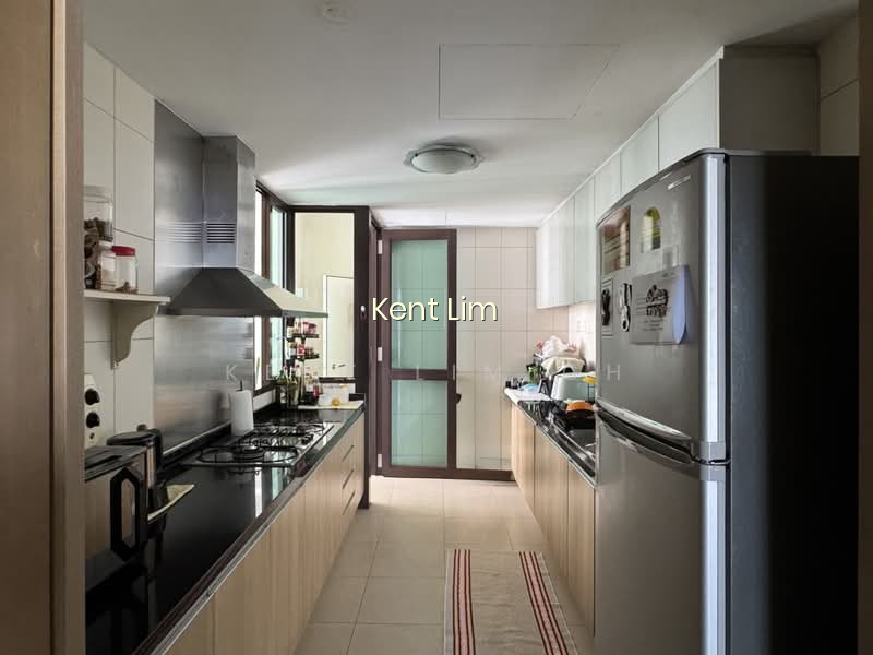 VARSITY PARK CONDOMINIUM photo 5