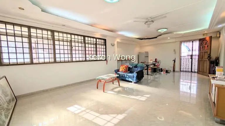 751 Pasir Ris Street 71 image 1 of 10