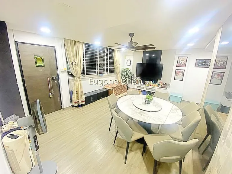 325 Bukit Batok Street 33 image 1 of 10