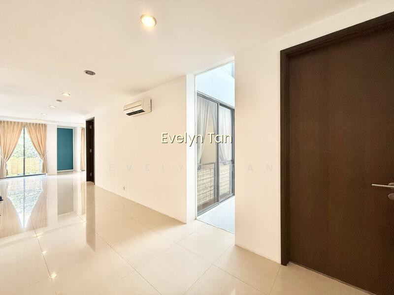 CARLYX RESIDENCE photo 4