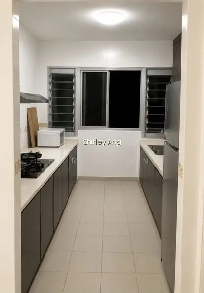 590B Montreal Link image 1 of 3