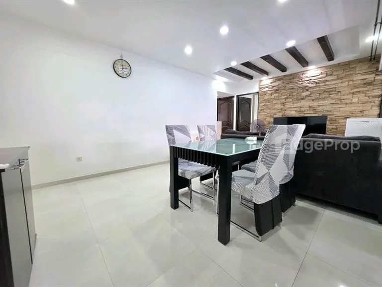 688B Choa Chu Kang Drive image 1 of 10