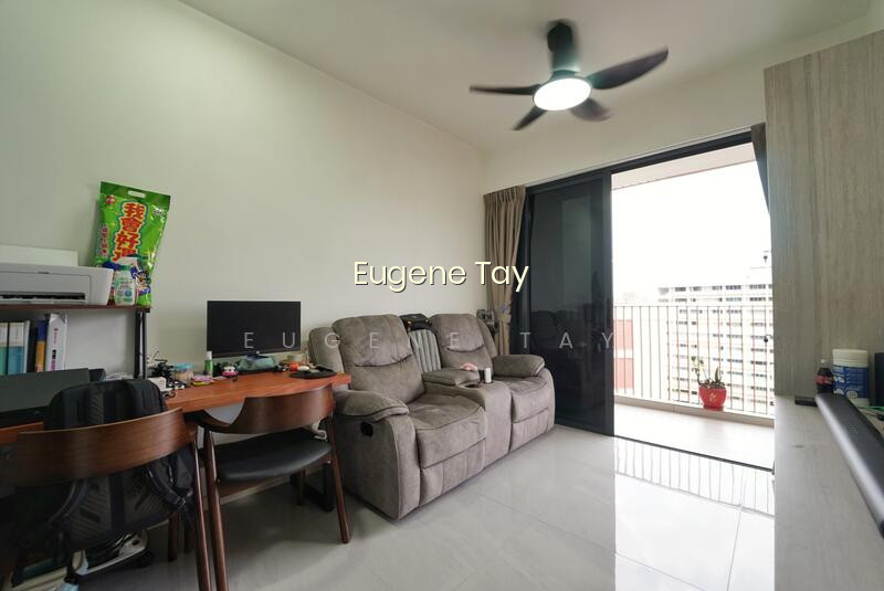 RIVERFRONT RESIDENCES photo 2