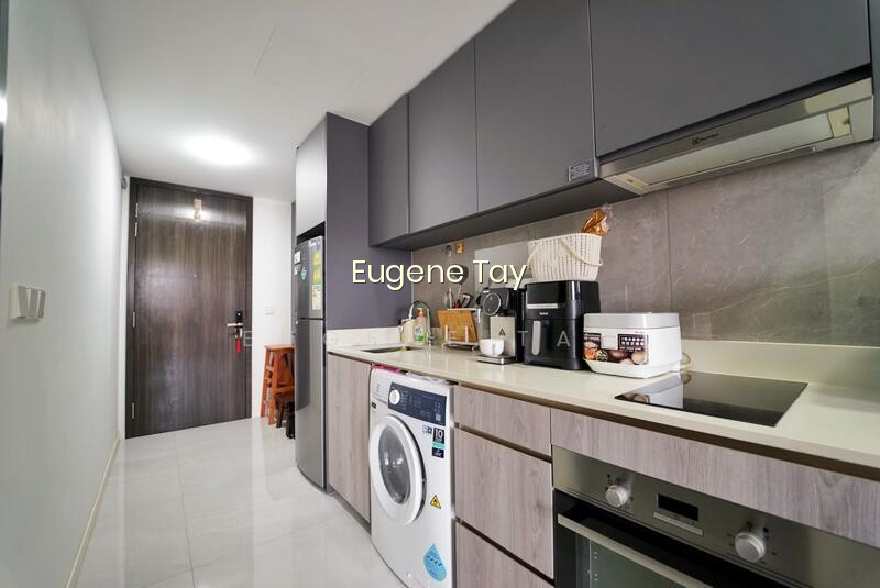 RIVERFRONT RESIDENCES photo 3