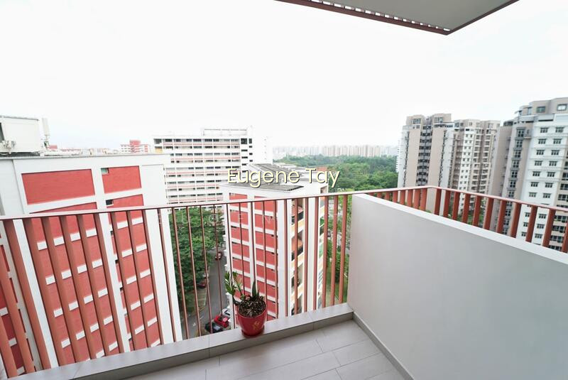 RIVERFRONT RESIDENCES photo 5