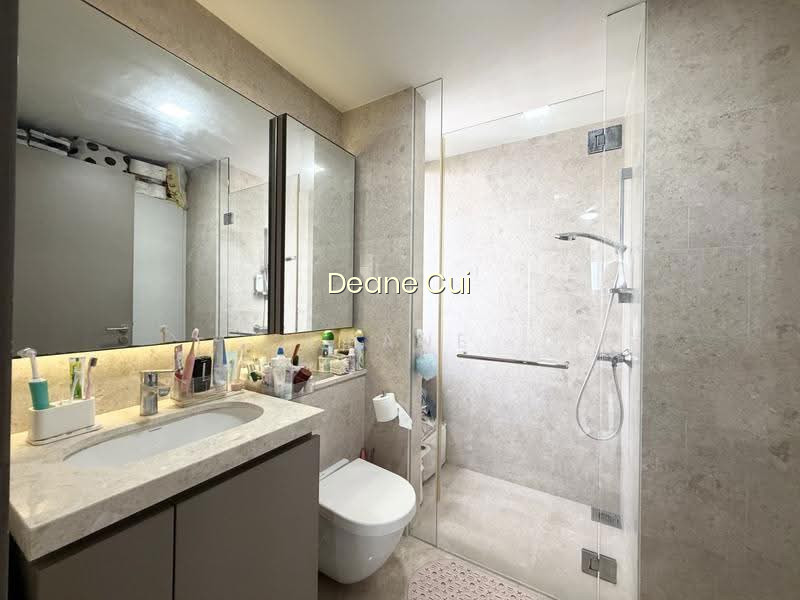 HIGH FLOOR 1 BEDDER SELLING BELOW VALUATION IN DISTRICT 19 photo 5
