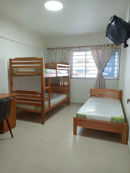 411 JURONG WEST STREET 42 image 1 of 6