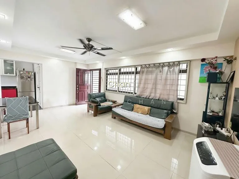323C Sengkang East Way image 1 of 10