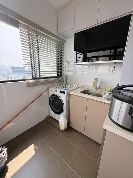 63B LENGKOK BAHRU photo 6