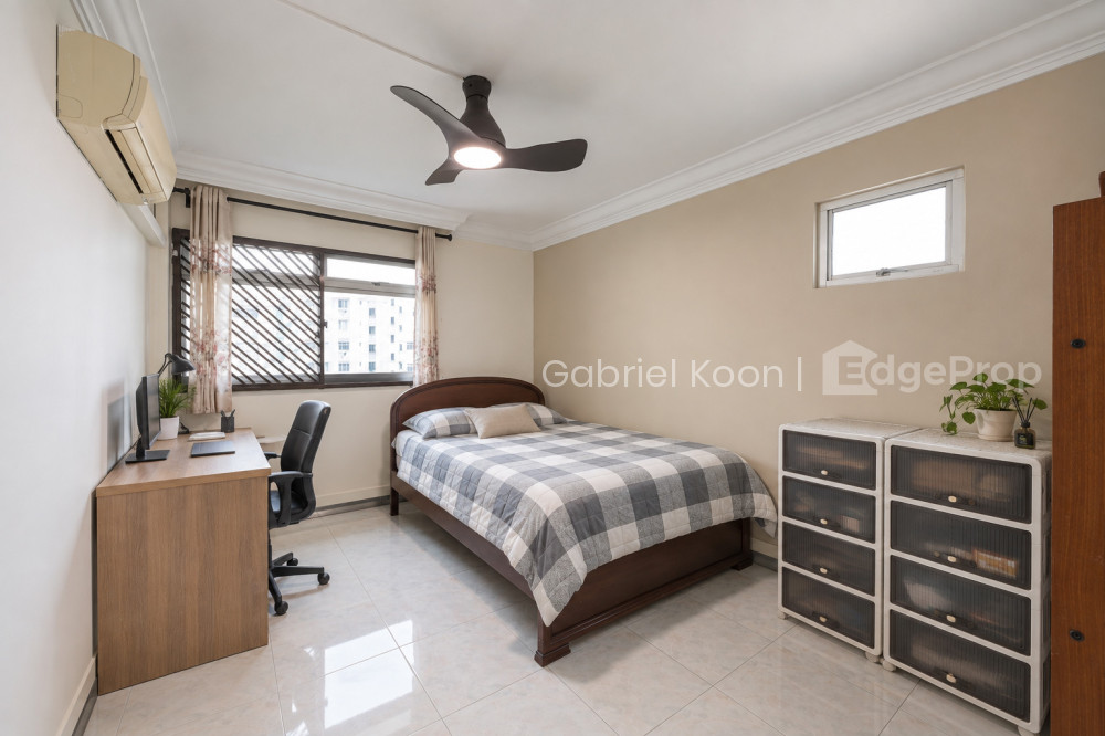 419 WOODLANDS STREET 41 photo 5