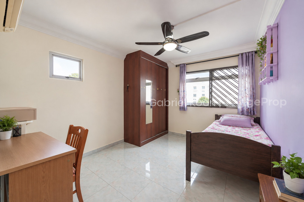 419 WOODLANDS STREET 41 photo 6