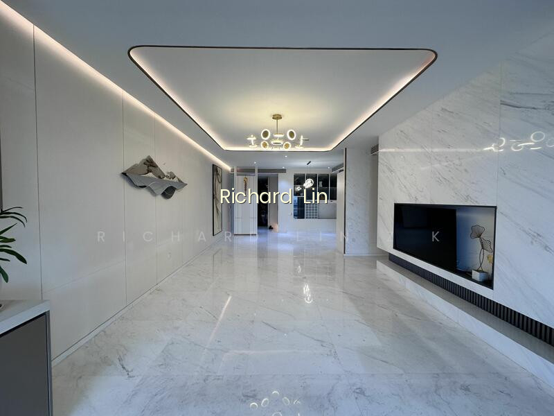 SOUTH BEACH RESIDENCES image 1 of 10