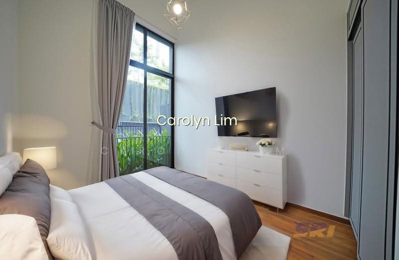 Mayfair Gardens photo 3