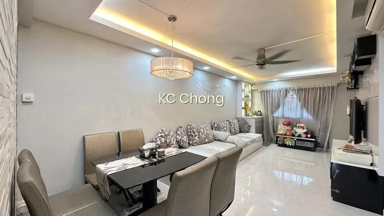 241 Jurong East Street 24 image 1 of 10