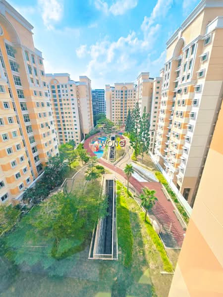 296 PUNGGOL CENTRAL photo 3