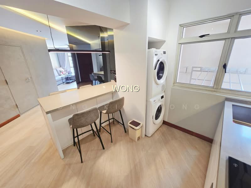 296 PUNGGOL CENTRAL photo 4