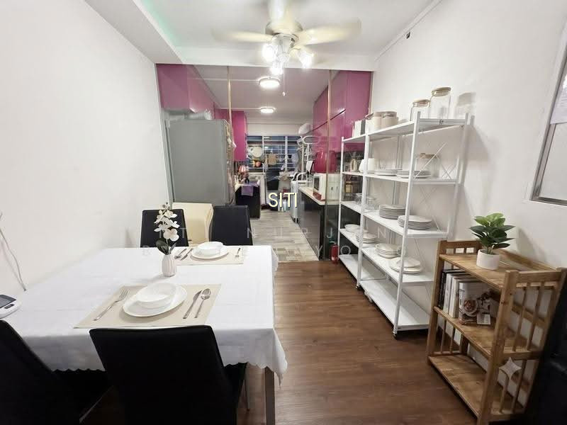 234 SERANGOON AVENUE 3 photo 5