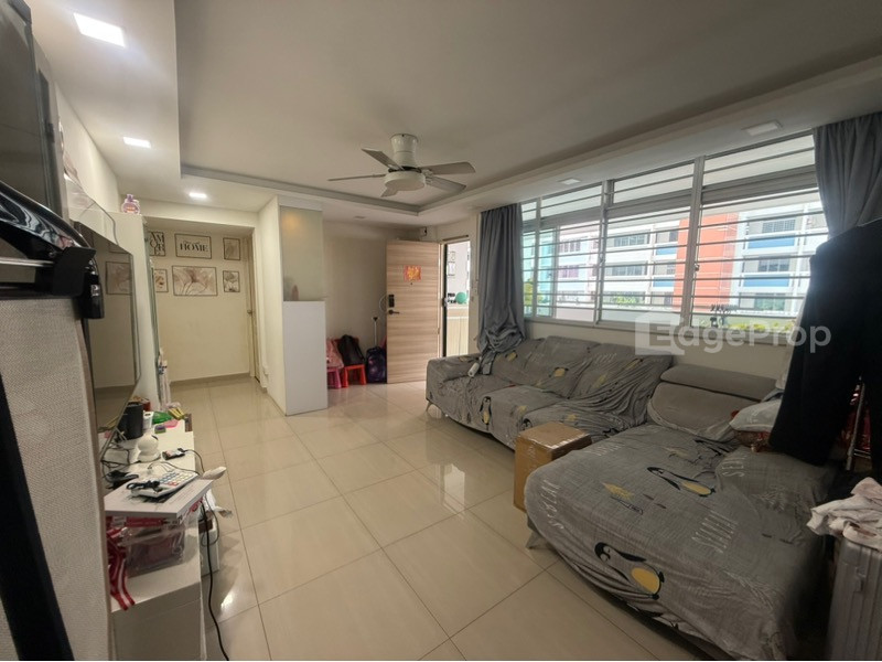 325 SERANGOON AVENUE 3 photo 2
