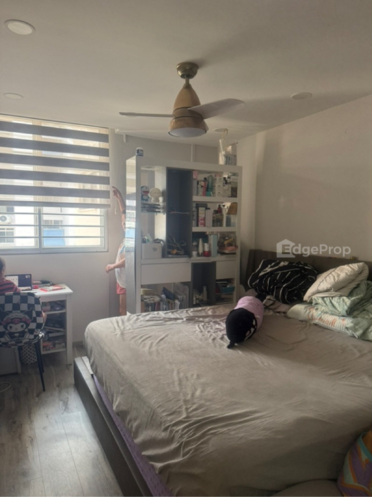 325 SERANGOON AVENUE 3 photo 6