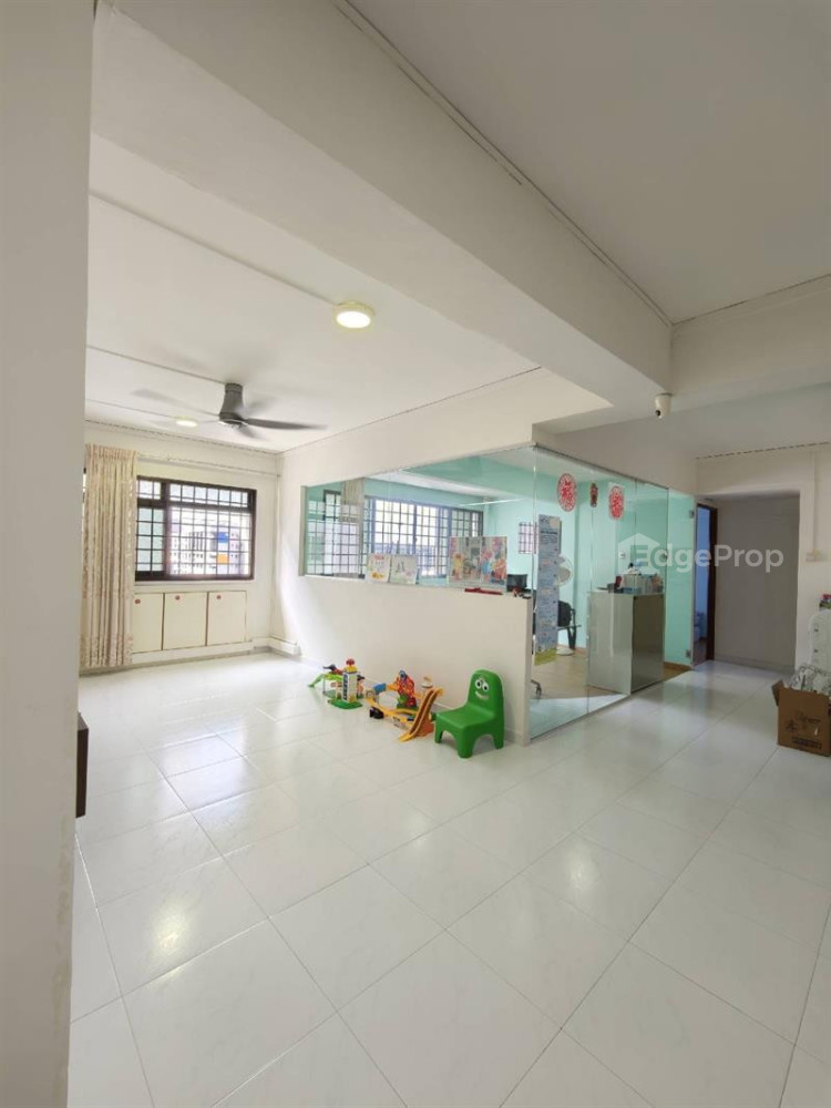 504 WOODLANDS DRIVE 14 photo 6