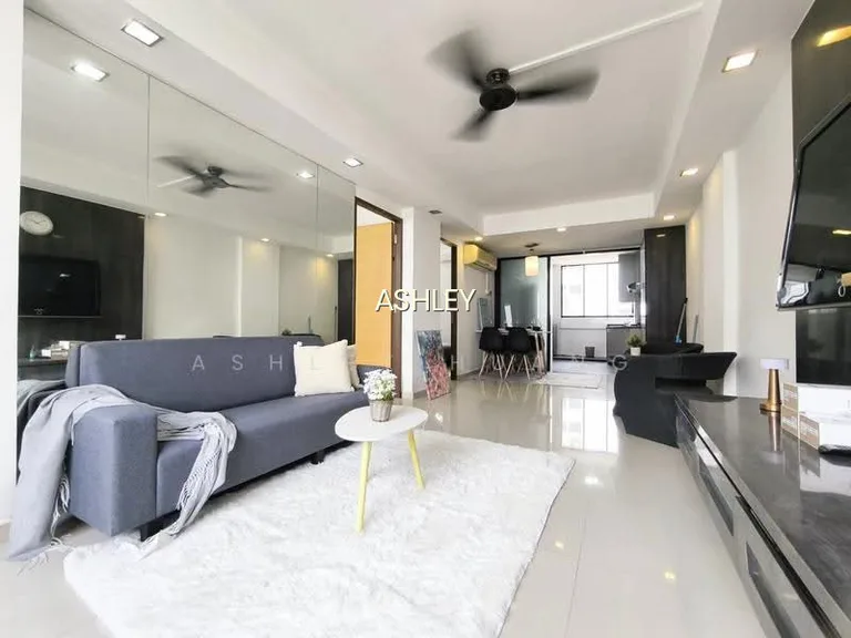 642 Hougang Avenue 8 image 1 of 10