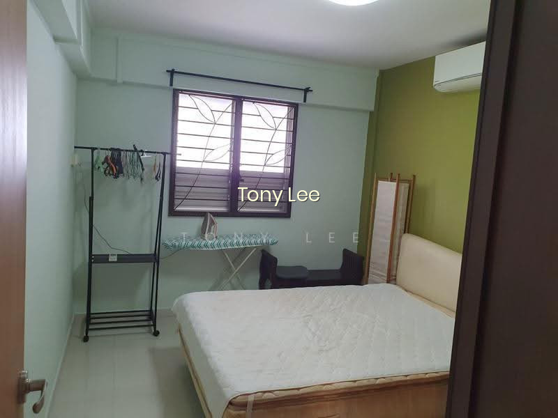 121 ANG MO KIO AVENUE 3 photo 2