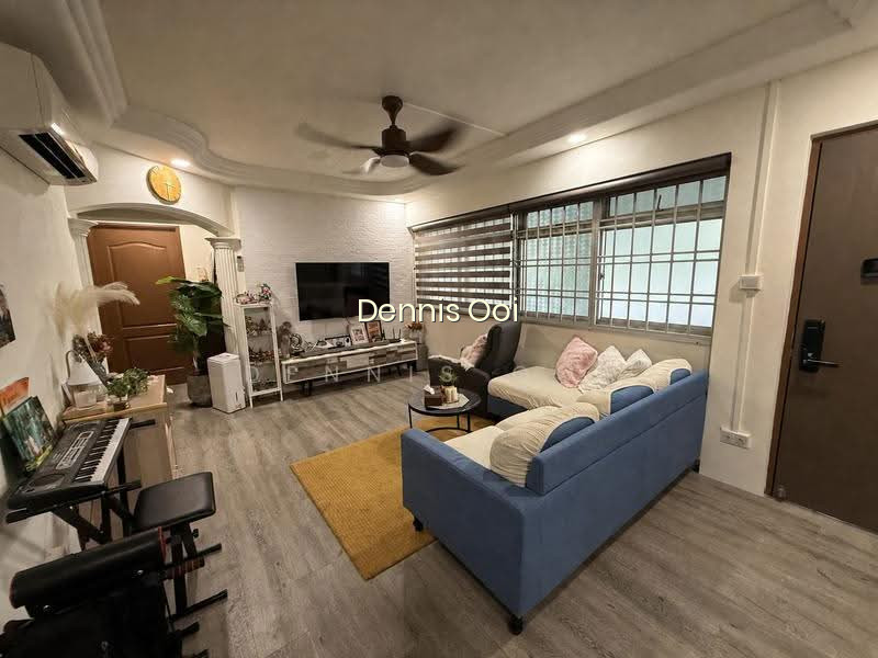 477 SEMBAWANG DRIVE photo 2