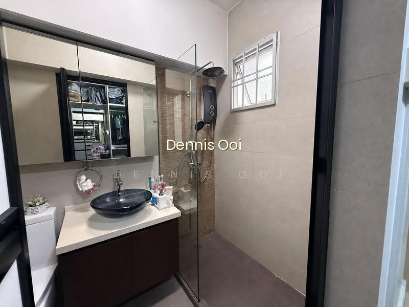 477 SEMBAWANG DRIVE photo 4
