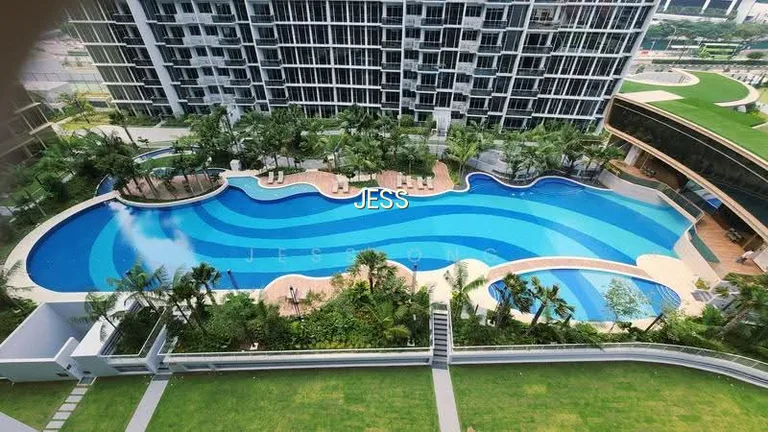Grand Dunman image 1 of 10