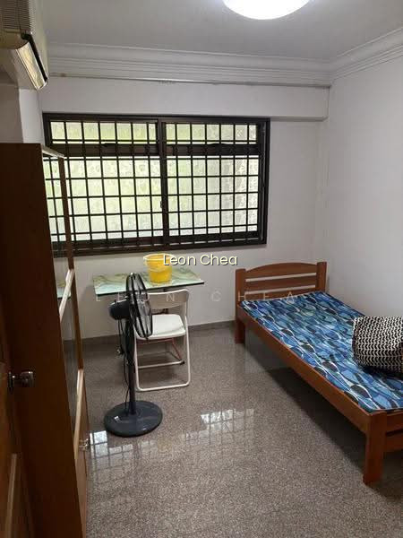 332 SEMBAWANG CLOSE image 1 of 7