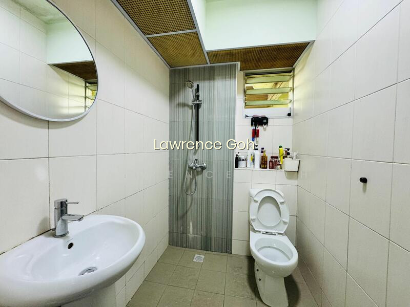 57 TEBAN GARDENS ROAD photo 3