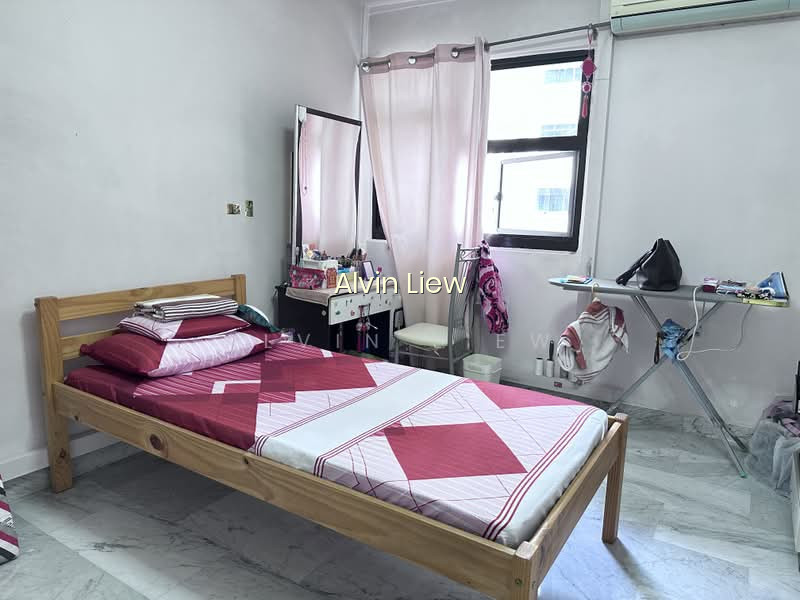 13 TELOK BLANGAH CRESCENT photo 3