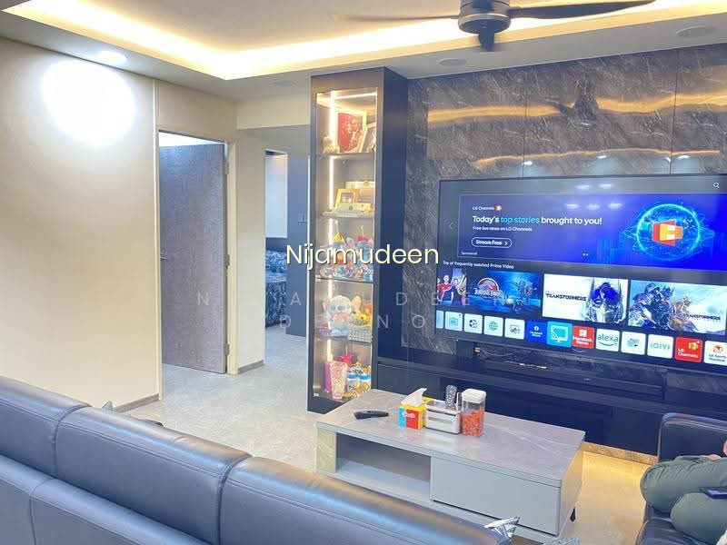 892A WOODLANDS DRIVE 50 photo 2