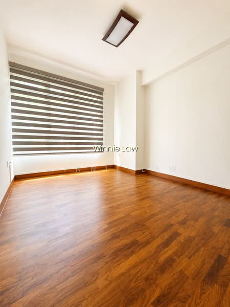 212B COMPASSVALE DRIVE image 1 of 5