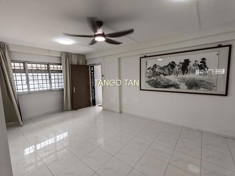 390 TAMPINES AVENUE 7 image 1 of 10