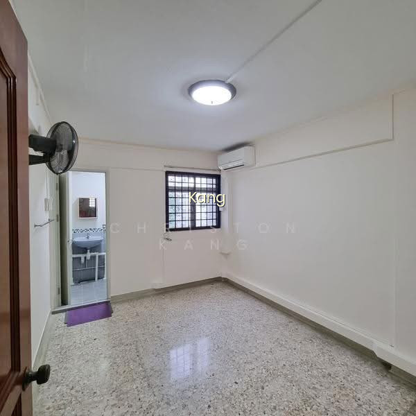 541 ANG MO KIO AVENUE 10 image 1 of 8